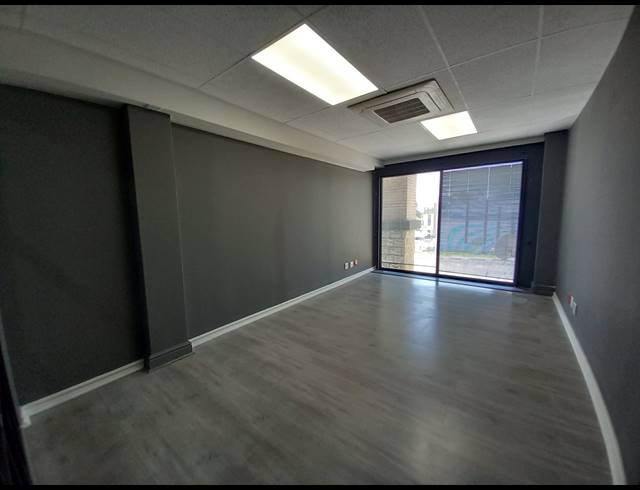 419M² OFFICE TO LET IN BRYANSTON